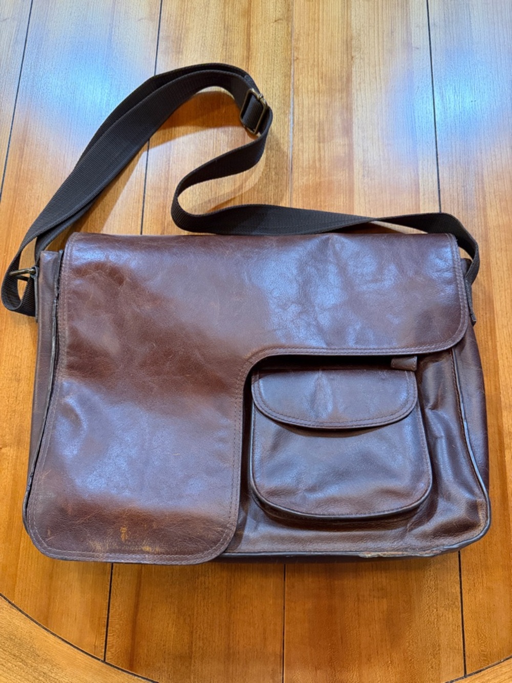Wilsons Leather Brown Men's Messenger Bag with Front Pocket